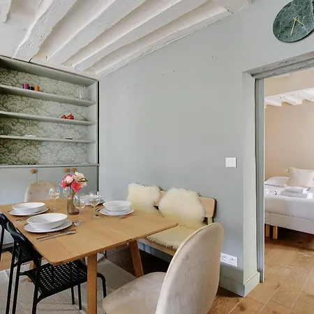 Chic apartment -1BR-4P- Haut Marais - République-3