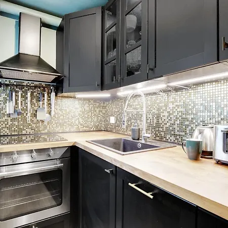 Chic apartment -1BR-4P- Haut Marais - République-2